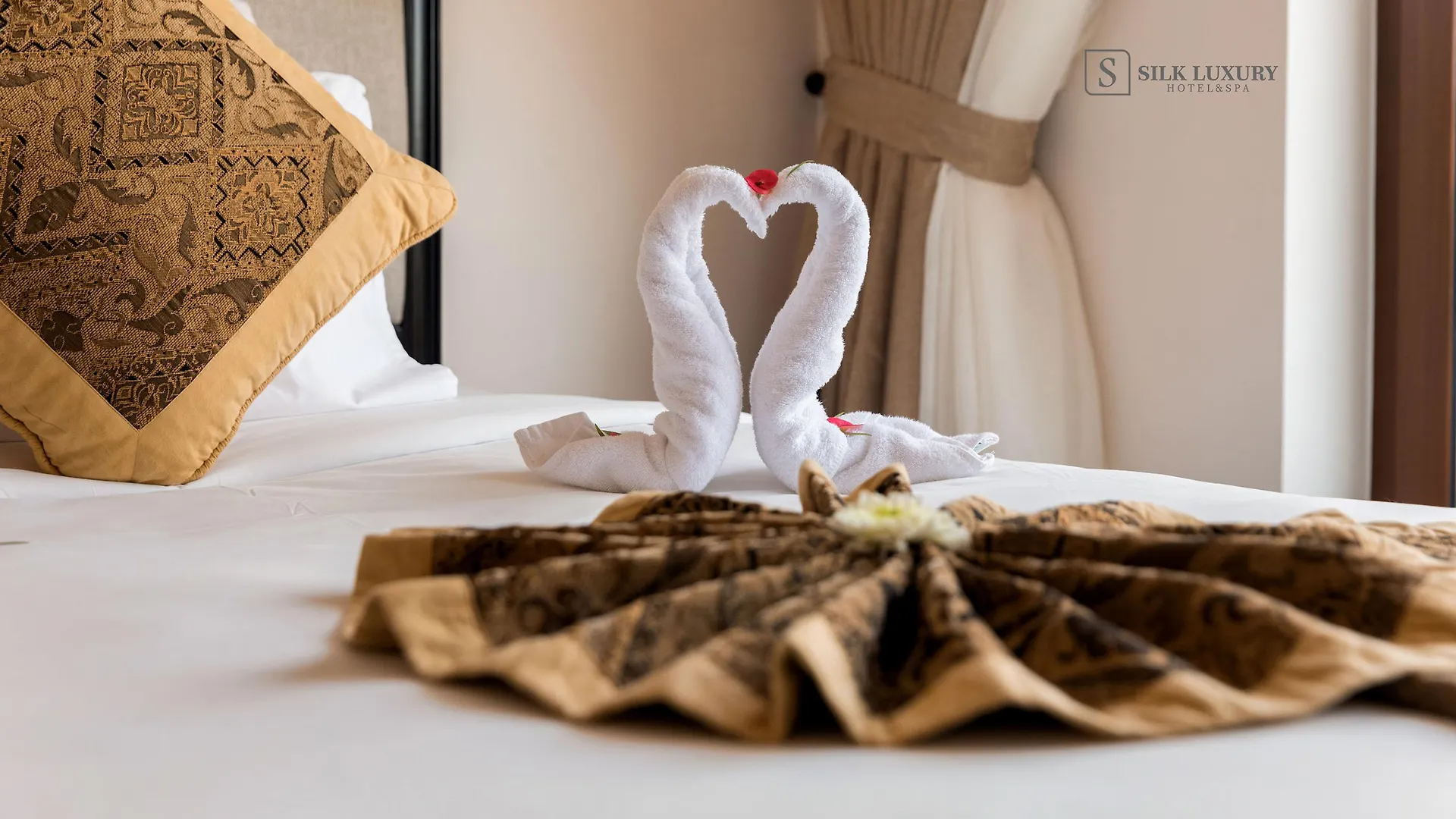 Silk Luxury Hotel & Spa By Embrace 호이안 4*,
